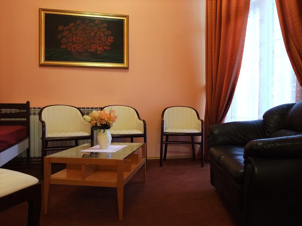 Bed & Breakfast Vila Stanisic Pozega Chambre photo
