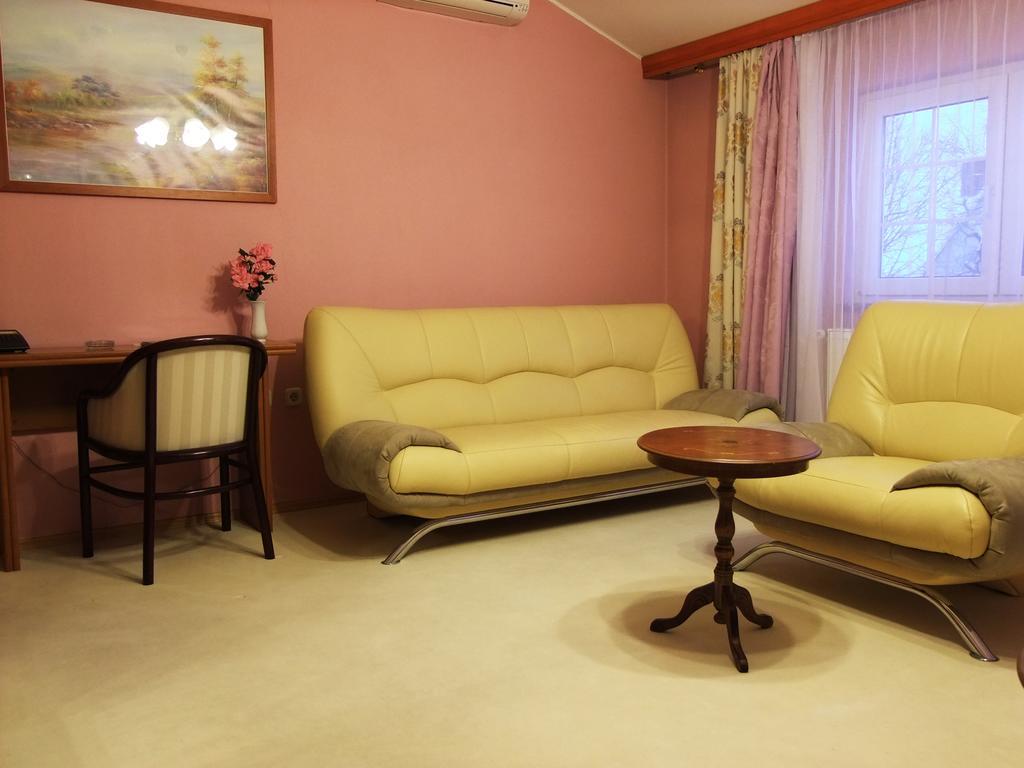 Bed & Breakfast Vila Stanisic Pozega Chambre photo