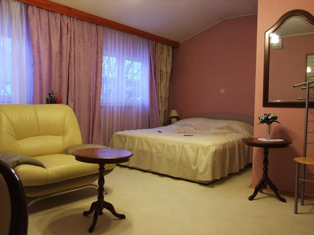 Bed & Breakfast Vila Stanisic Pozega Chambre photo